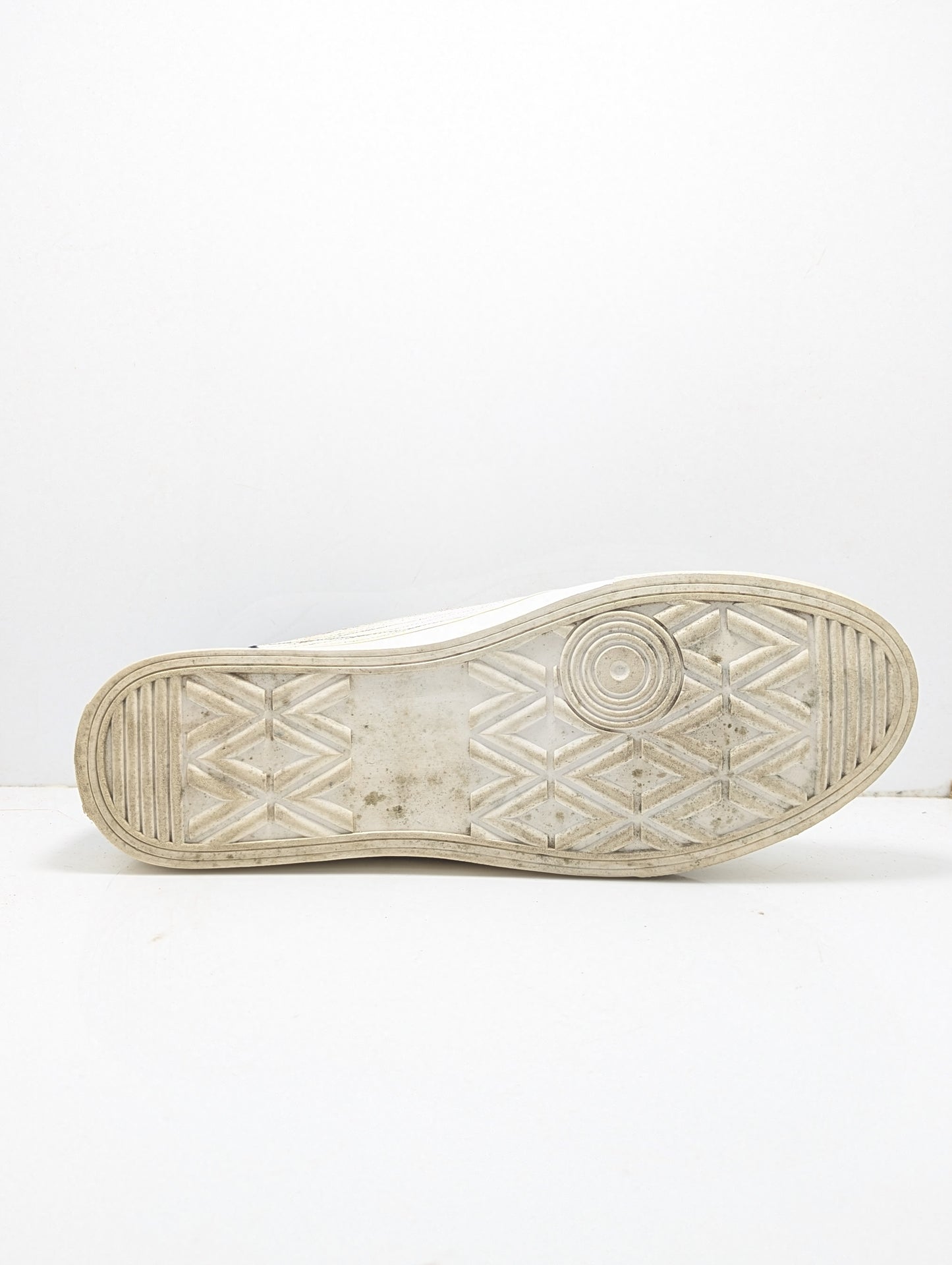 Fashion White Runner Up