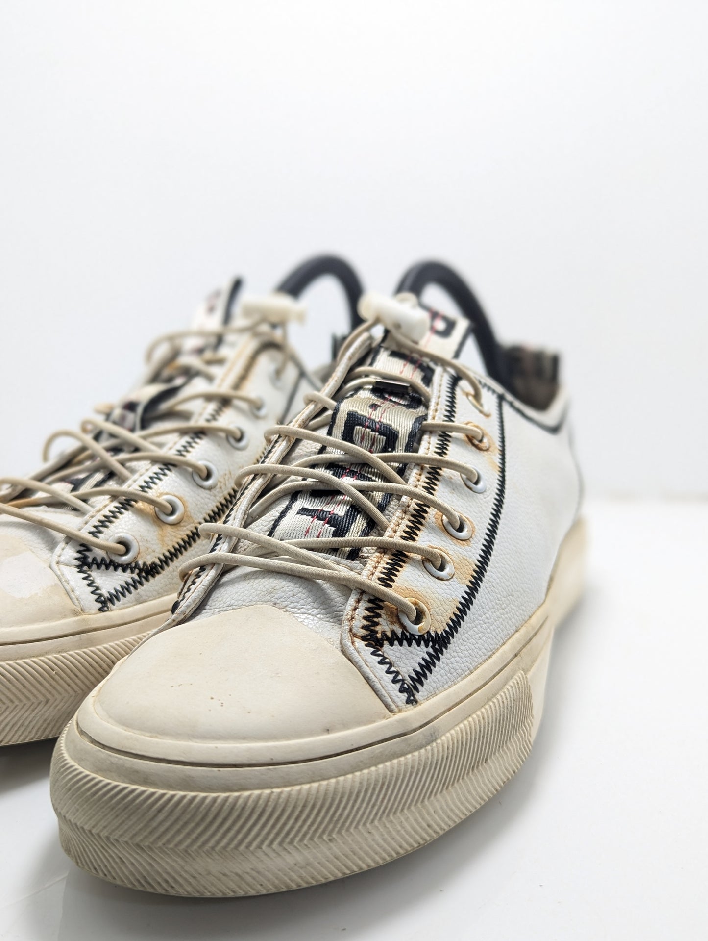 Fashion White Runner Up