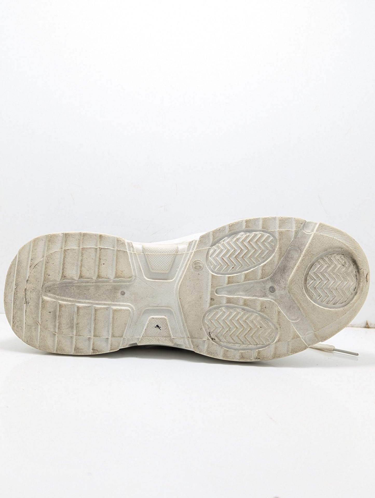 Fahsion D Liset White