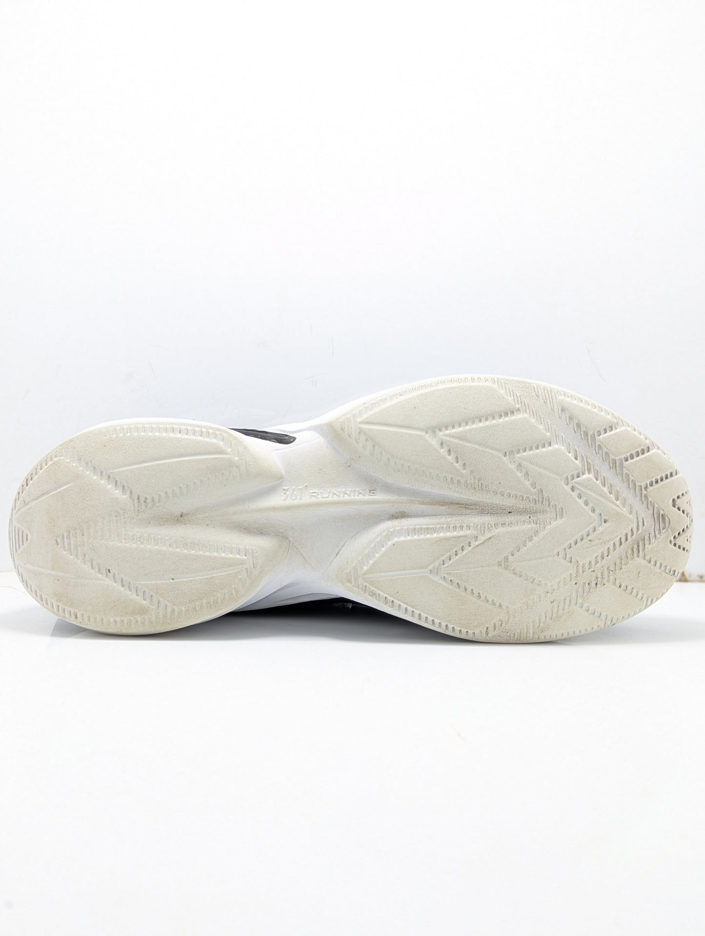 361 Running black shoes