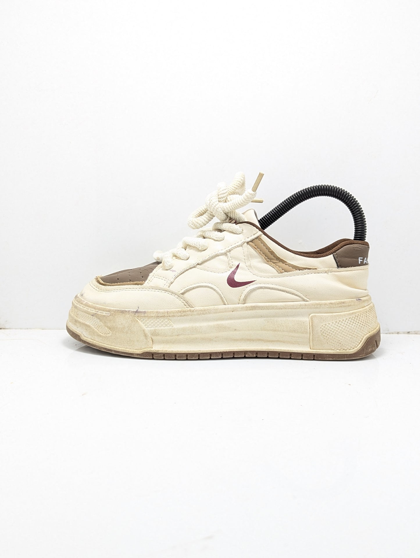 Fashion White Runner Up